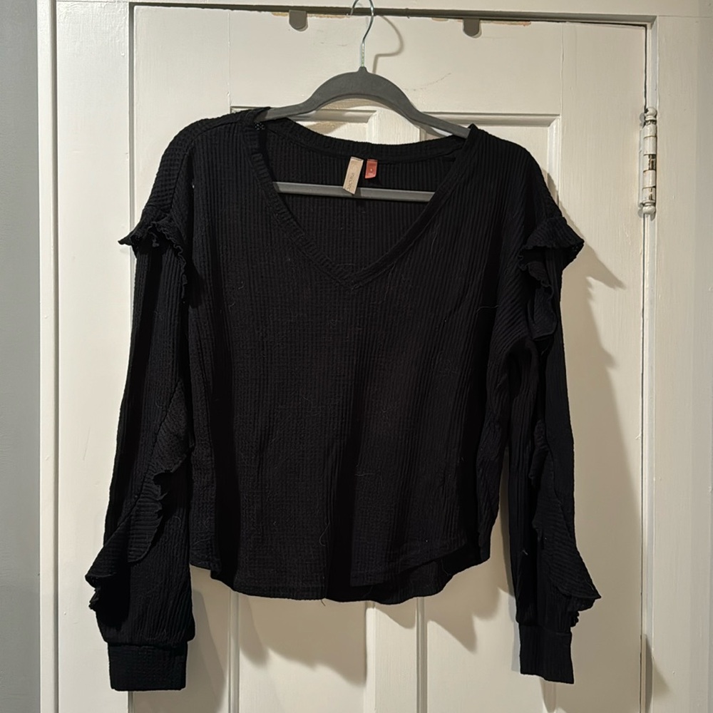 Pilcro thermal vneck ruffled arm top